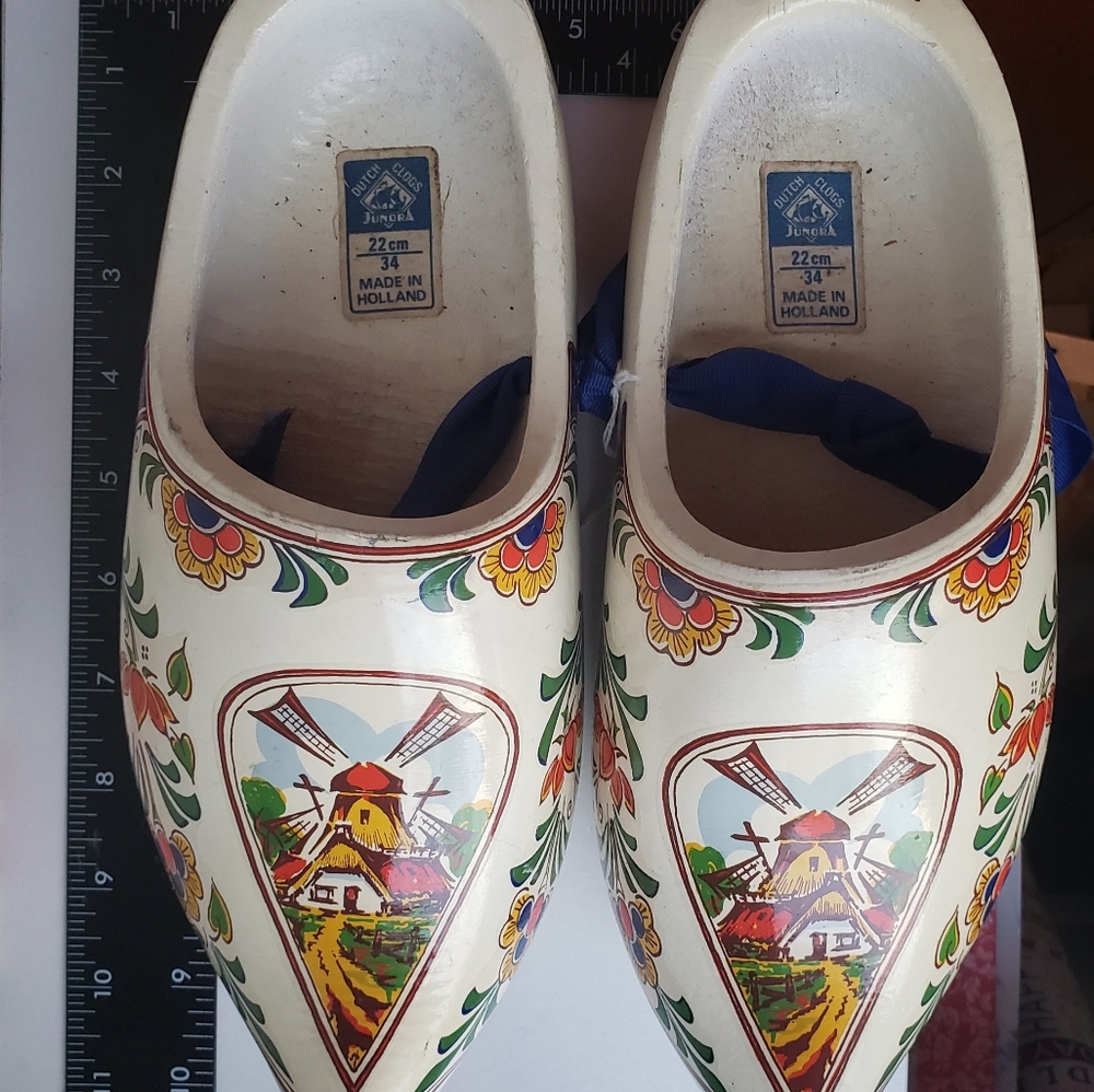 Vintage 1980's Dutch Wooden Clogs, size 34 - Picture 2 of 13